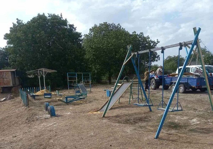 photo 5404716468408542742 y