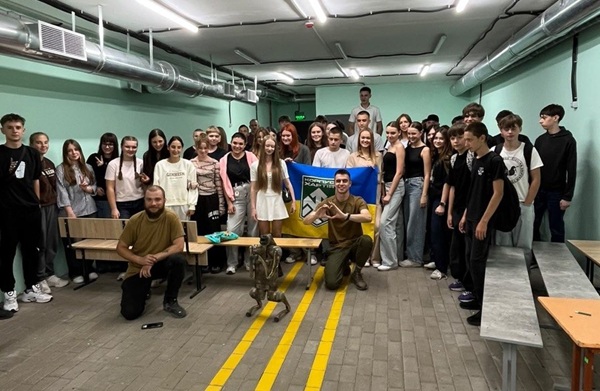 photo 5267045449267355087 y